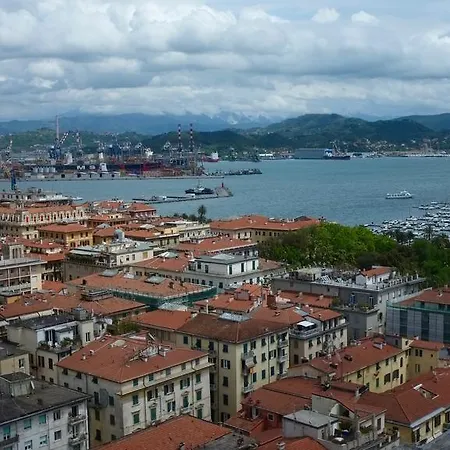 Il Grattacielo Sul Golfo 2* La Spezia