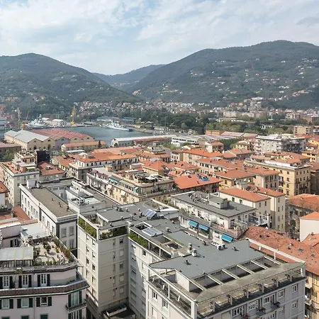 Il Grattacielo Sul Golfo Gasthof La Spezia